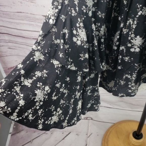 Umgee Black Floral Lace Up Tunic‎ Blouse Medium - Picture 6 of 10